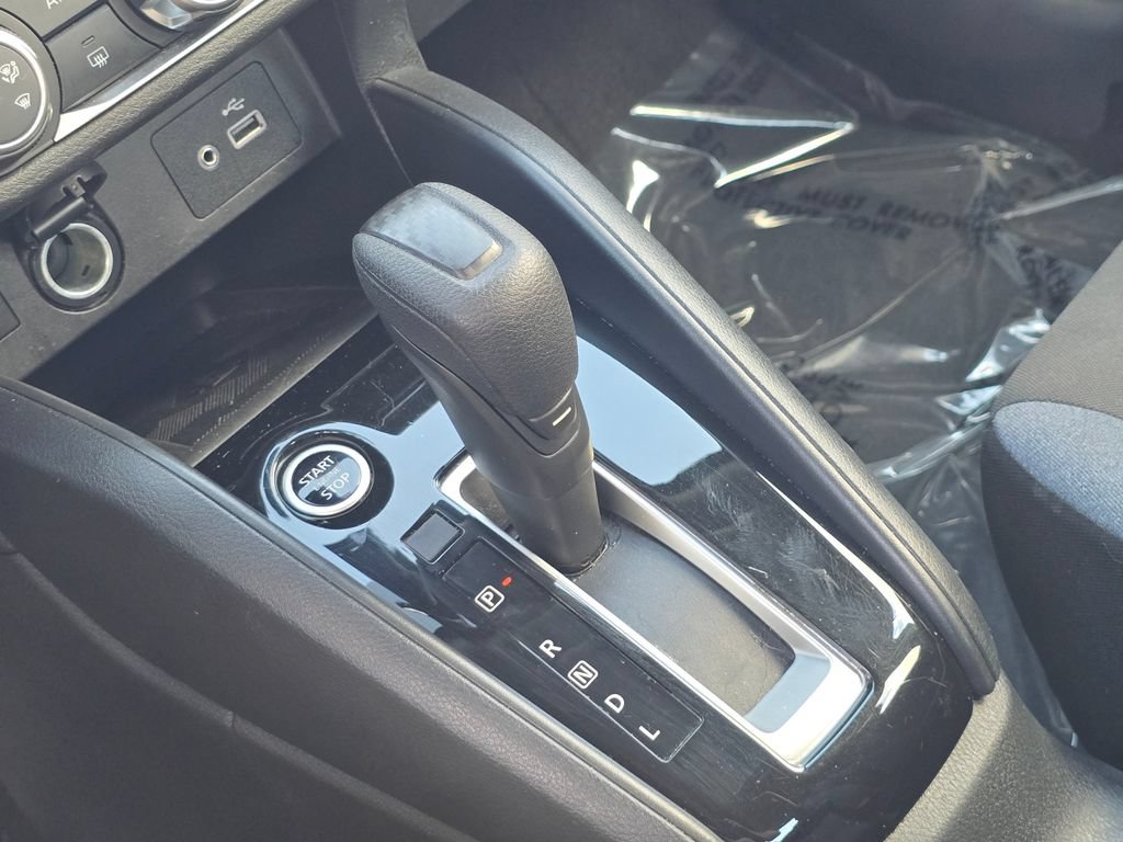 Used 2025 Nissan Versa SV FWD image 22