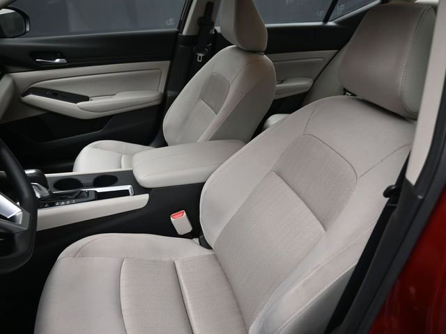 Used 2025 Nissan Altima 2.5 SV image 19