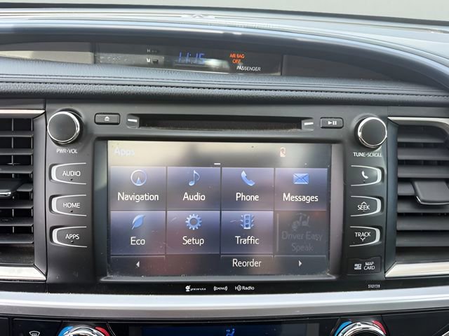 Used 2016 Toyota Highlander XLE AWD/4WD image 17