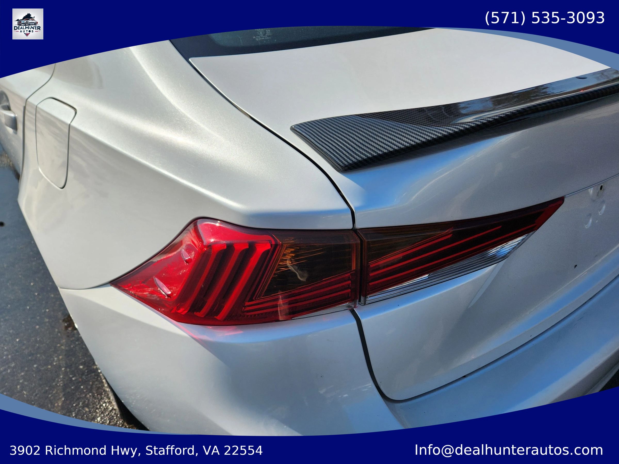 Used 2018 Lexus IS 300 AWD w/ Comfort Package image 9
