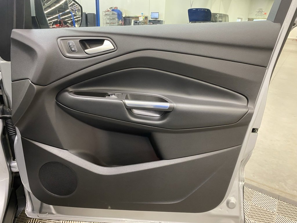 Used 2019 Ford Escape Titanium image 16