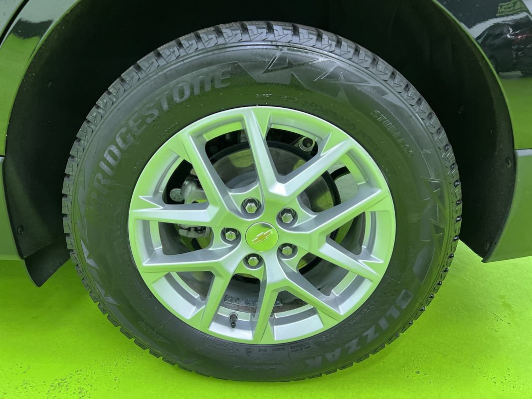 Used 2024 Chevrolet Equinox LT w/ LPO, Floor Liner Package AWD/4WD image 15