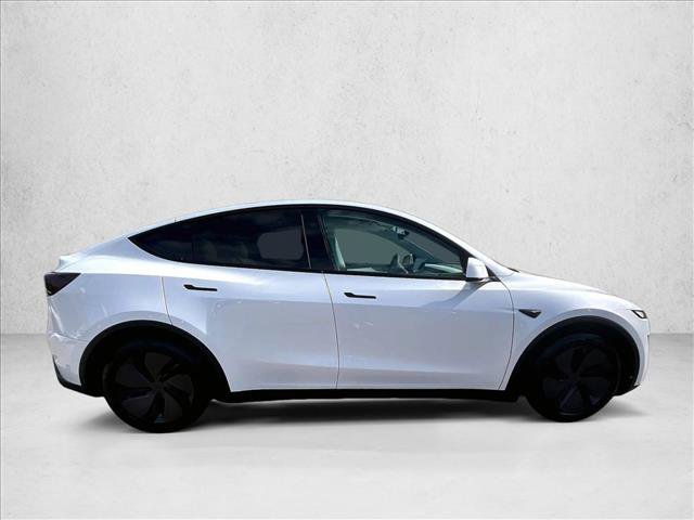 Used 2026 Tesla Model Y AWD image 5