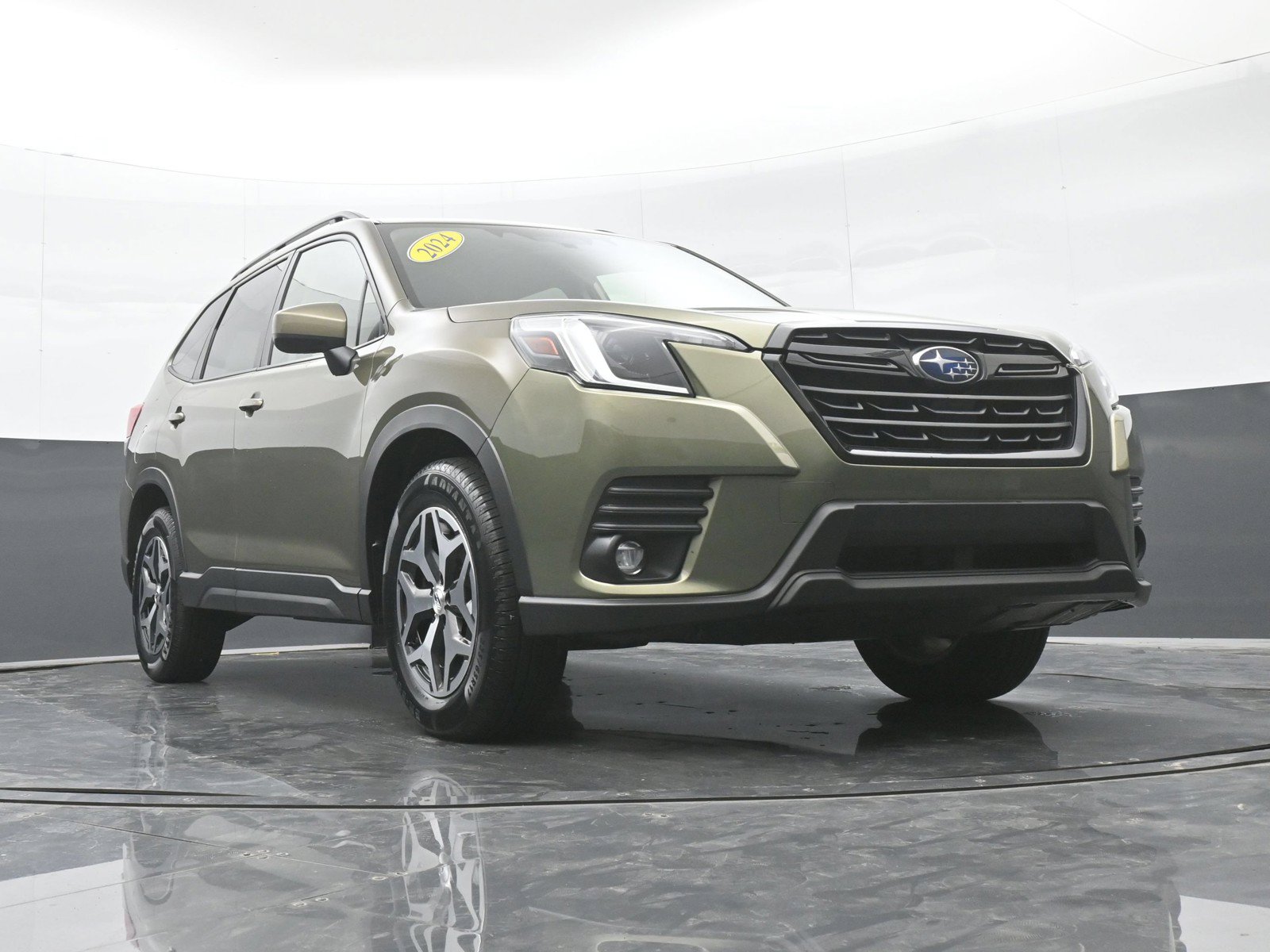Used 2024 Subaru Forester Premium AWD/4WD image 39