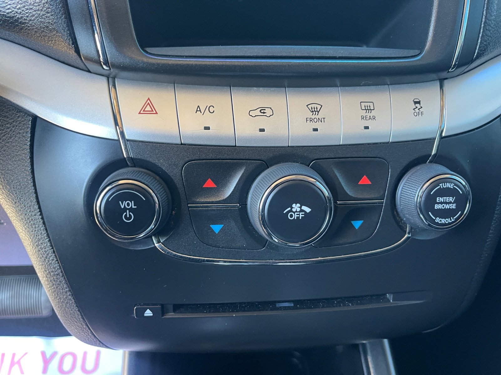 Used 2015 Dodge Journey SXT w/ Flexible Seating Group image 28