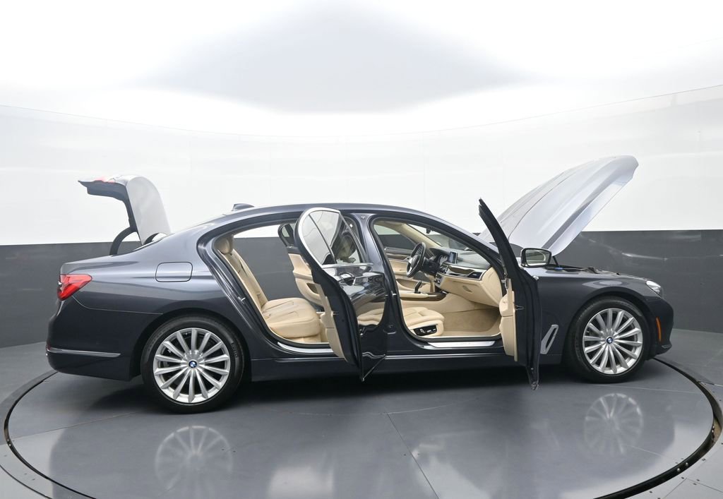 Used 2016 BMW 740i RWD image 45
