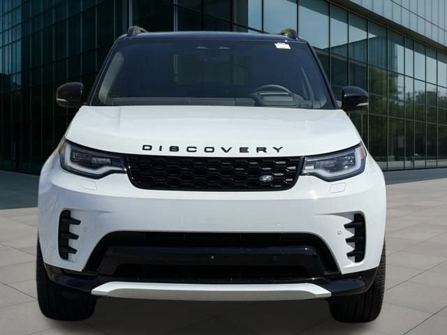 New 2024 Land Rover Discovery Dynamic SE image 8
