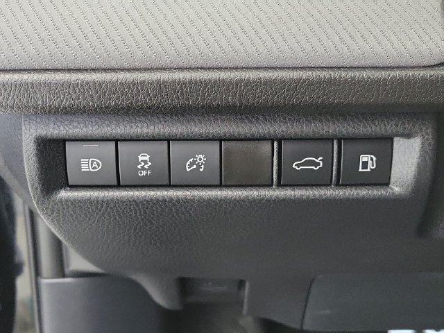 Used 2025 Toyota Camry SE w/ Convenience Package FWD image 31