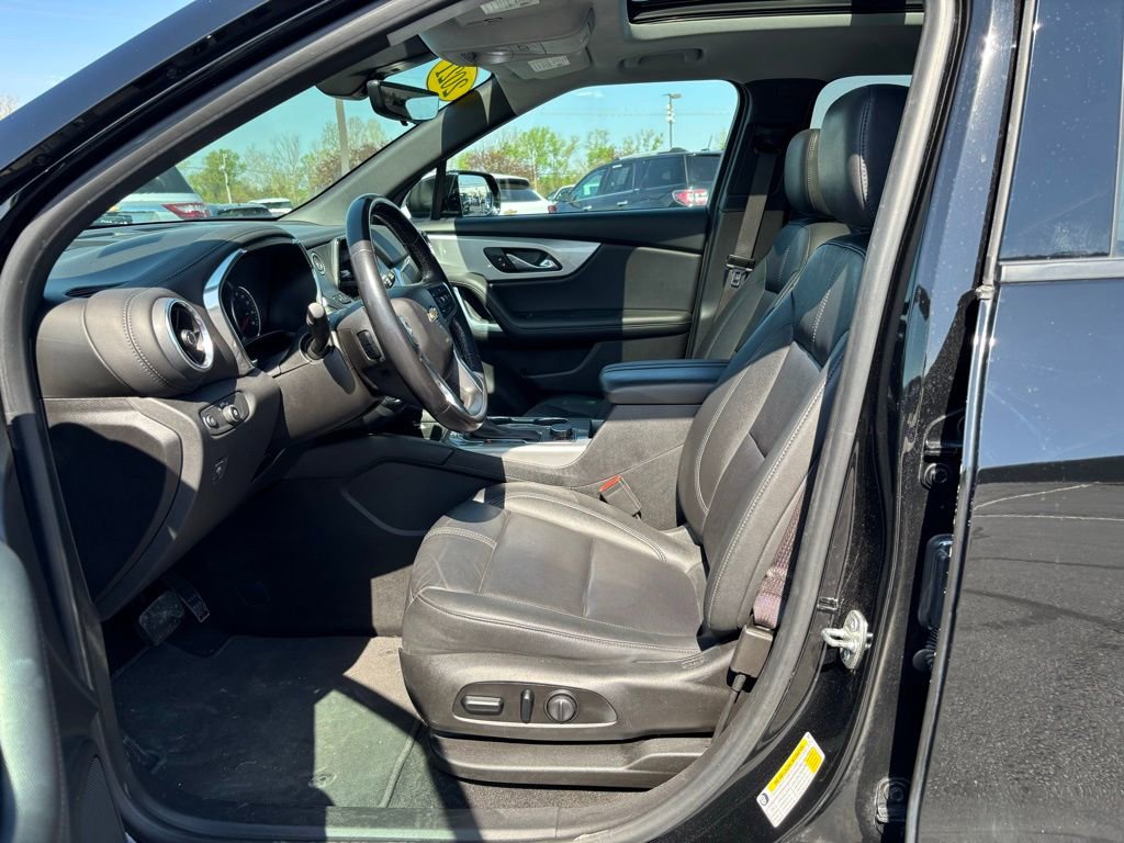 Used 2021 Chevrolet Blazer LT w/ Sound & Technology Package FWD image 16