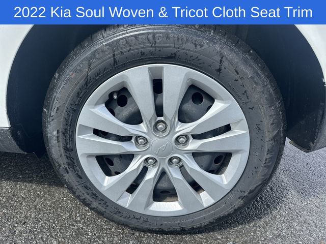 Used 2022 Kia Soul LX image 25