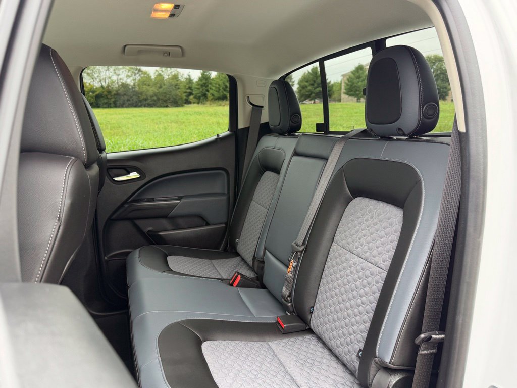 Used 2022 Chevrolet Colorado Z71 AWD/4WD image 30