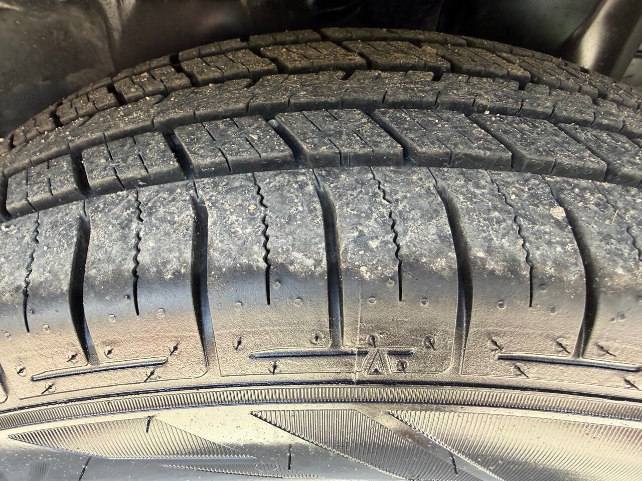 Used 2010 Honda CR-V LX image 37
