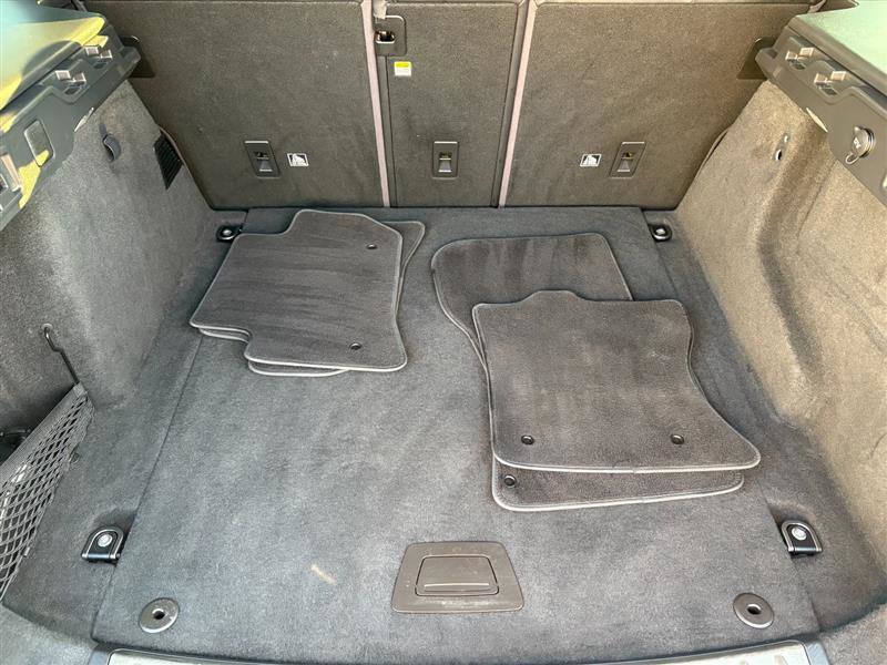 Used 2020 Jaguar F-PACE 25T image 16