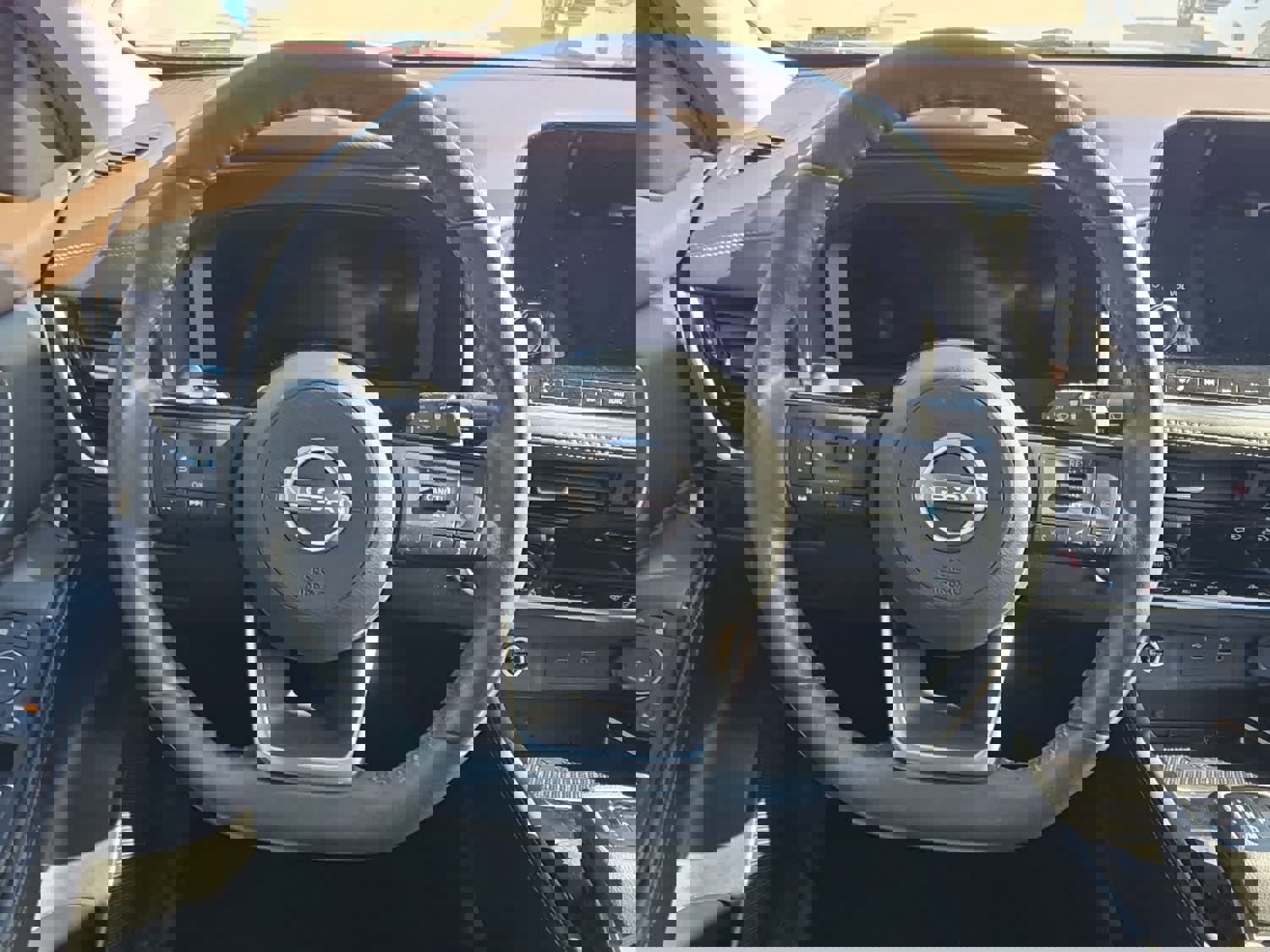 Used 2022 Nissan Rogue Platinum w/ Head-Up Display Package image 10