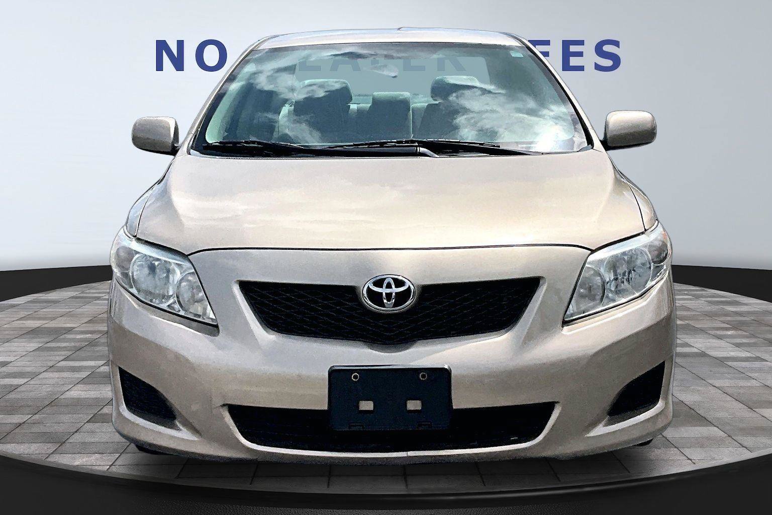 Used 2010 Toyota Corolla LE FWD image 2