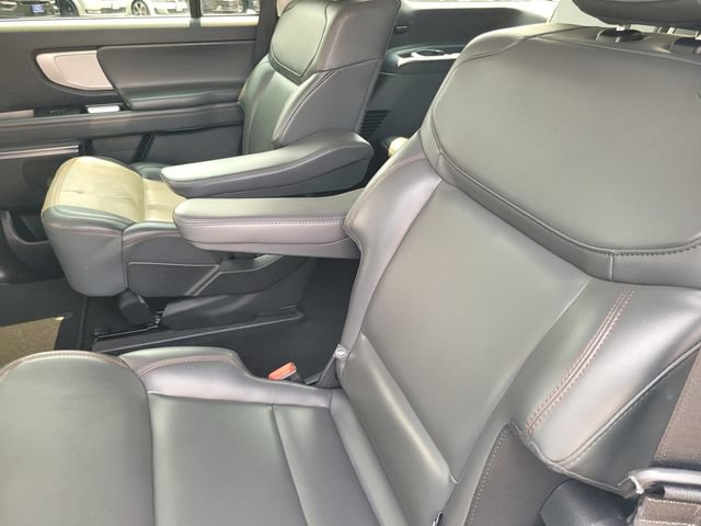 Certified 2025 Ford Expedition Active RWD image 13