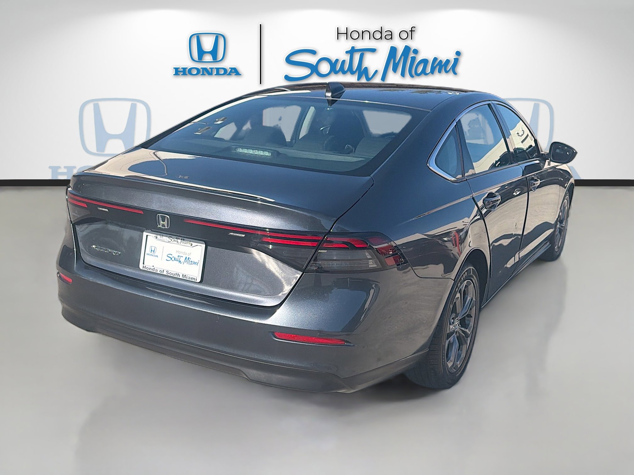 Used 2023 Honda Accord EX image 7