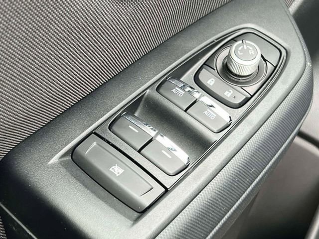 Used 2025 Subaru Forester Premium AWD/4WD image 17