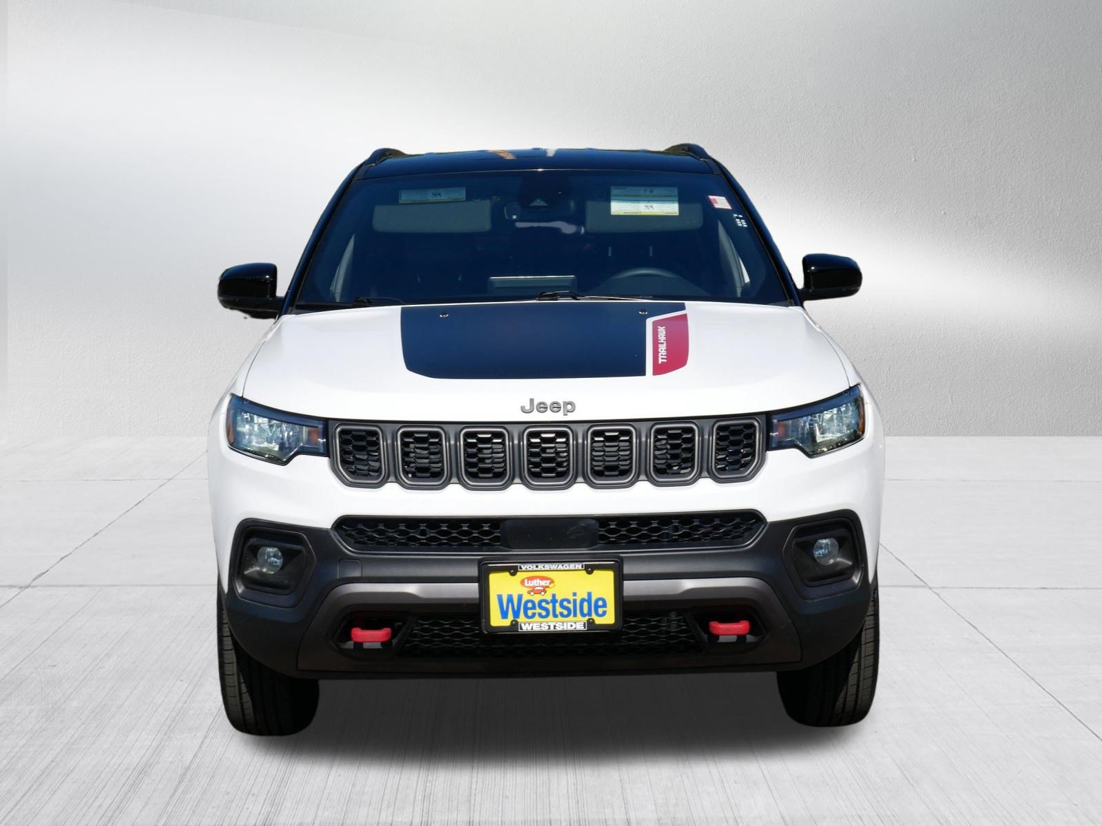 Used 2025 Jeep Compass Trailhawk AWD/4WD image 2