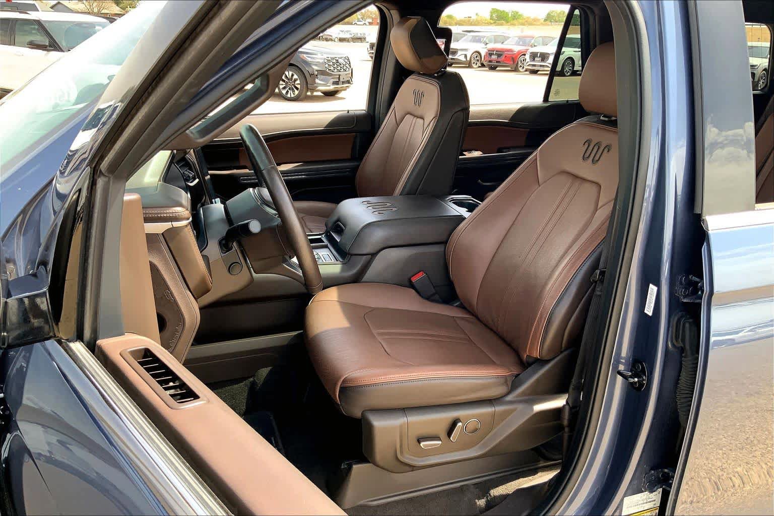 Used 2022 Ford Expedition King Ranch image 7