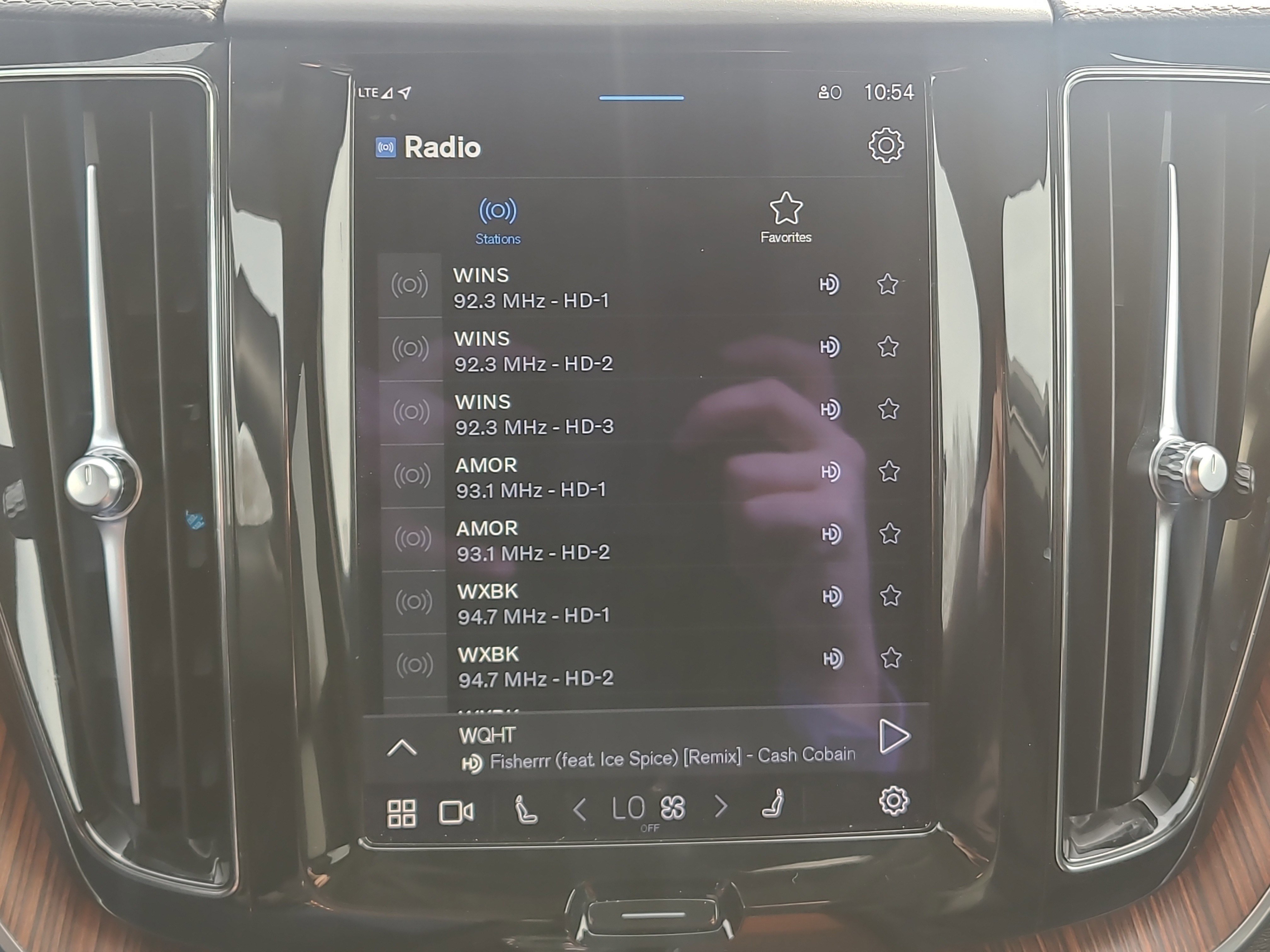 Used 2023 Volvo XC60 B5 Ultimate image 28