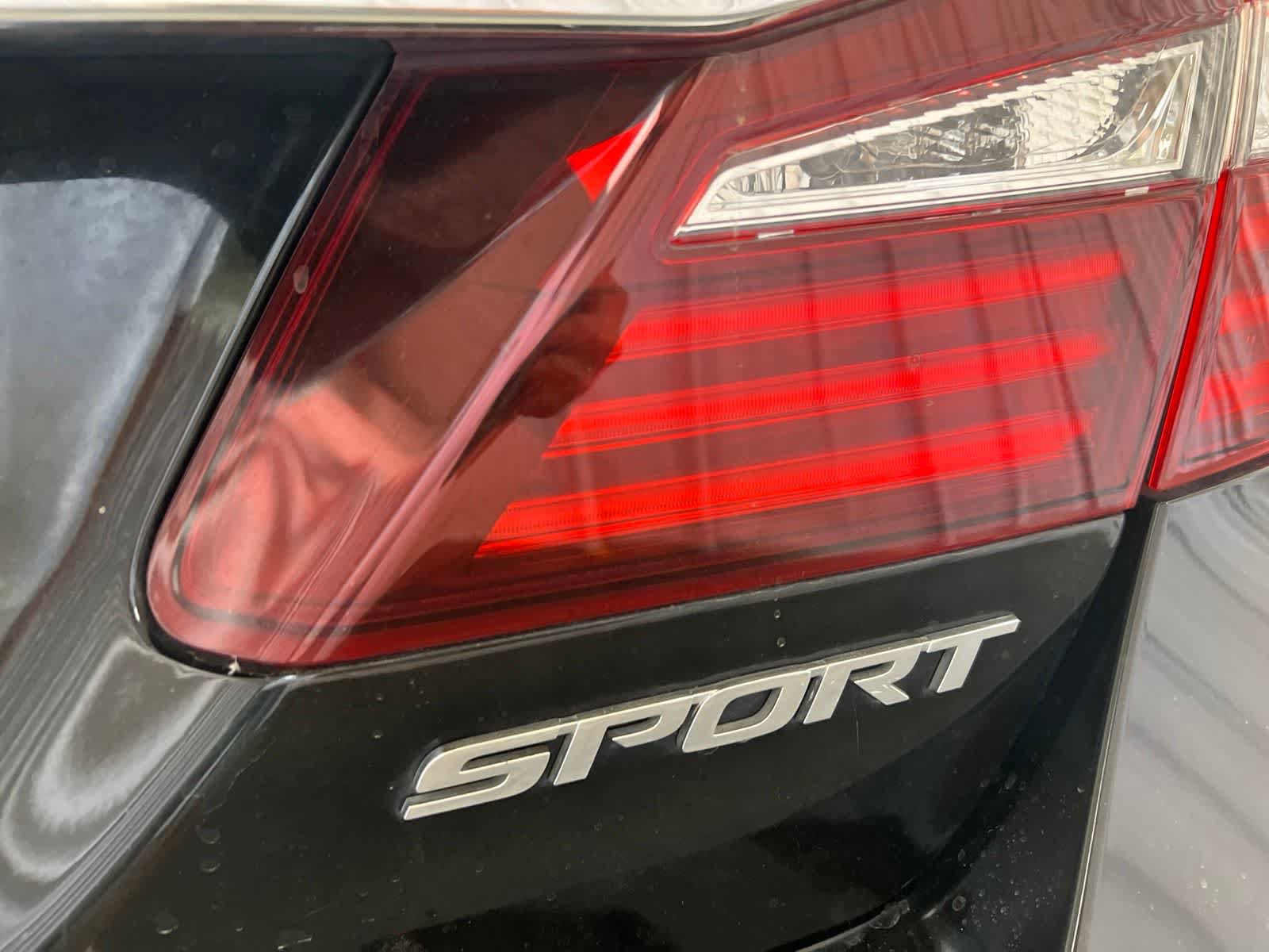 Used 2017 Honda Accord Sport image 11