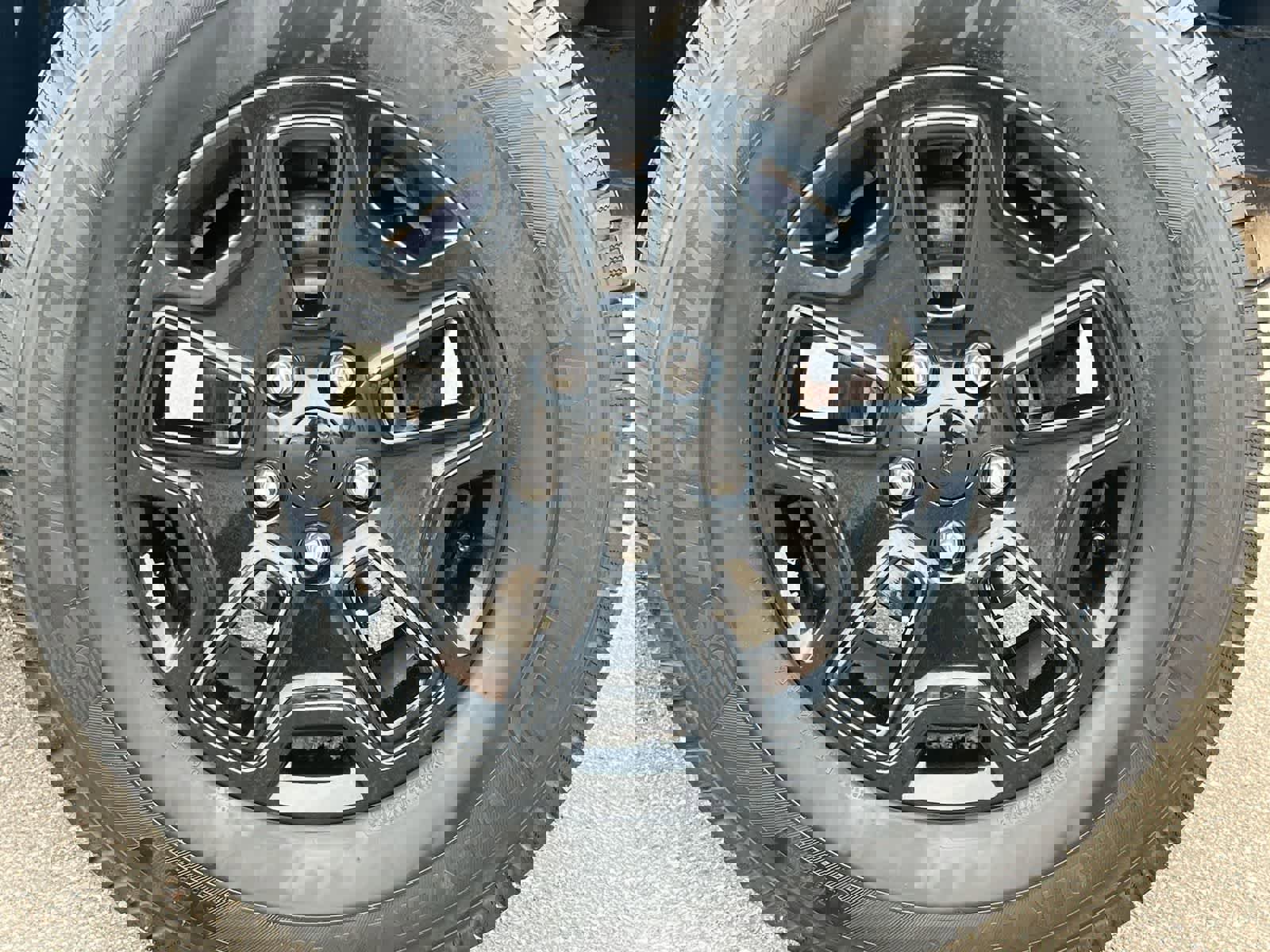 Used 2017 Jeep Wrangler Unlimited Sahara w/ Connectivity Group image 14