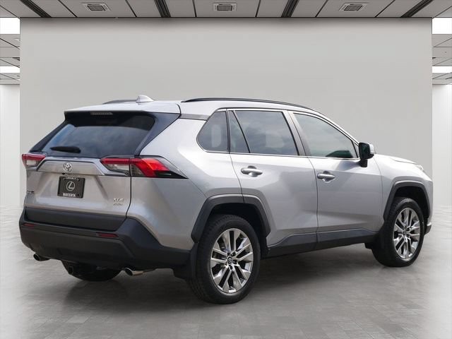 Used 2021 Toyota RAV4 XLE Premium AWD/4WD image 5