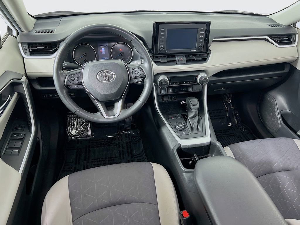 Used 2022 Toyota RAV4 XLE w/ Convenience Package image 22