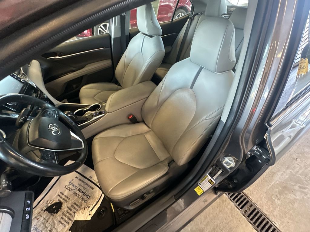 Used 2023 Toyota Camry XLE w/ Cold Weather Package FWD image 17