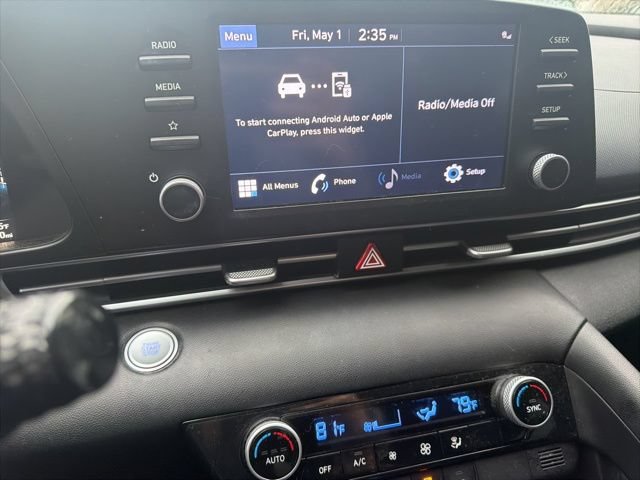 Used 2022 Hyundai Elantra SEL FWD image 19