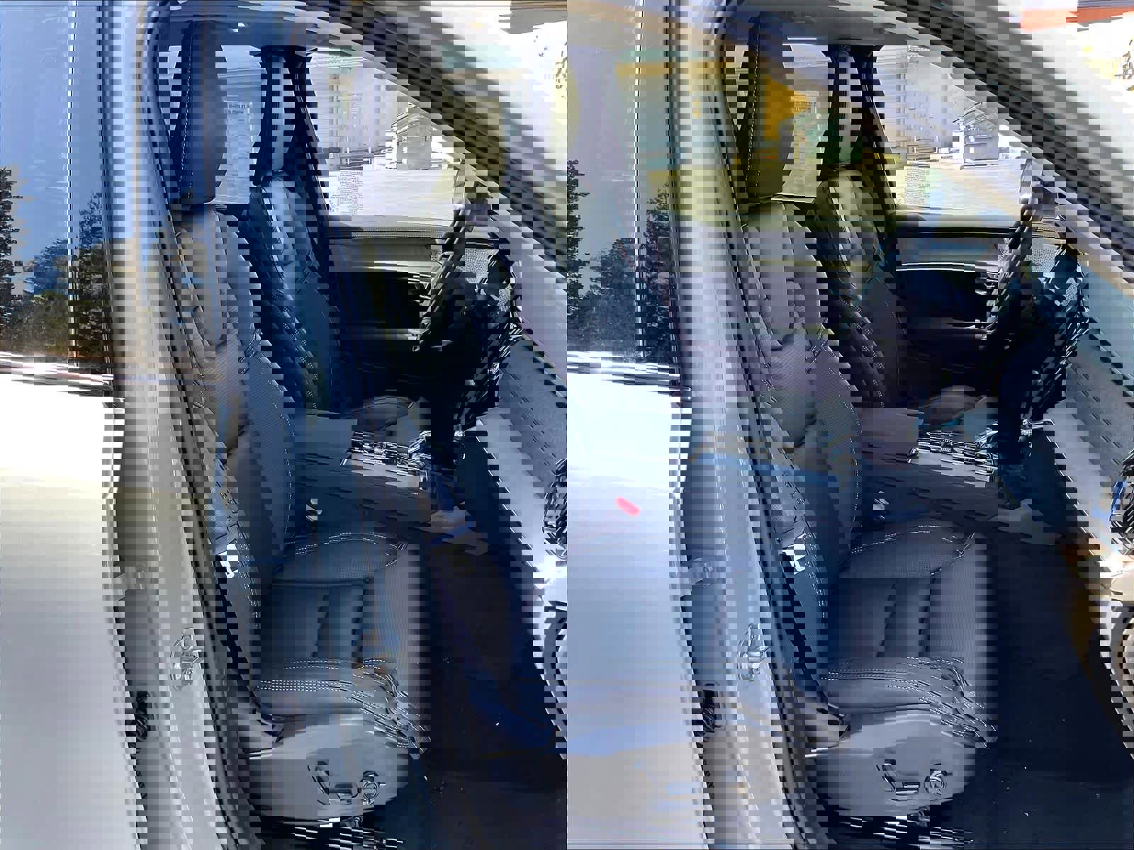 New 2026 Volvo XC90 T8 Ultra w/ Lounge Package image 32