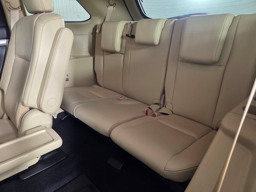 Used 2019 Toyota Highlander XLE FWD image 26