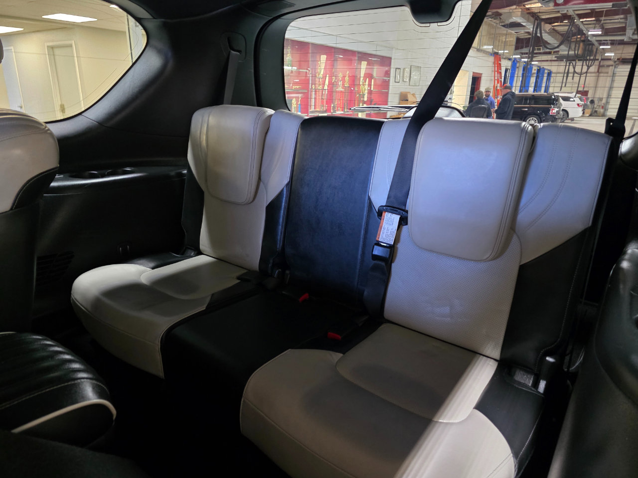 Used 2019 INFINITI QX80 Limited w/ All-Season Package image 22