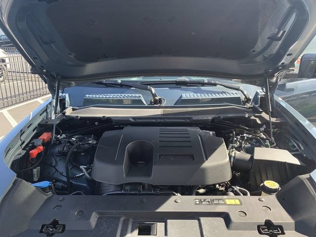 Used 2023 Land Rover Defender 110 SE AWD/4WD image 16