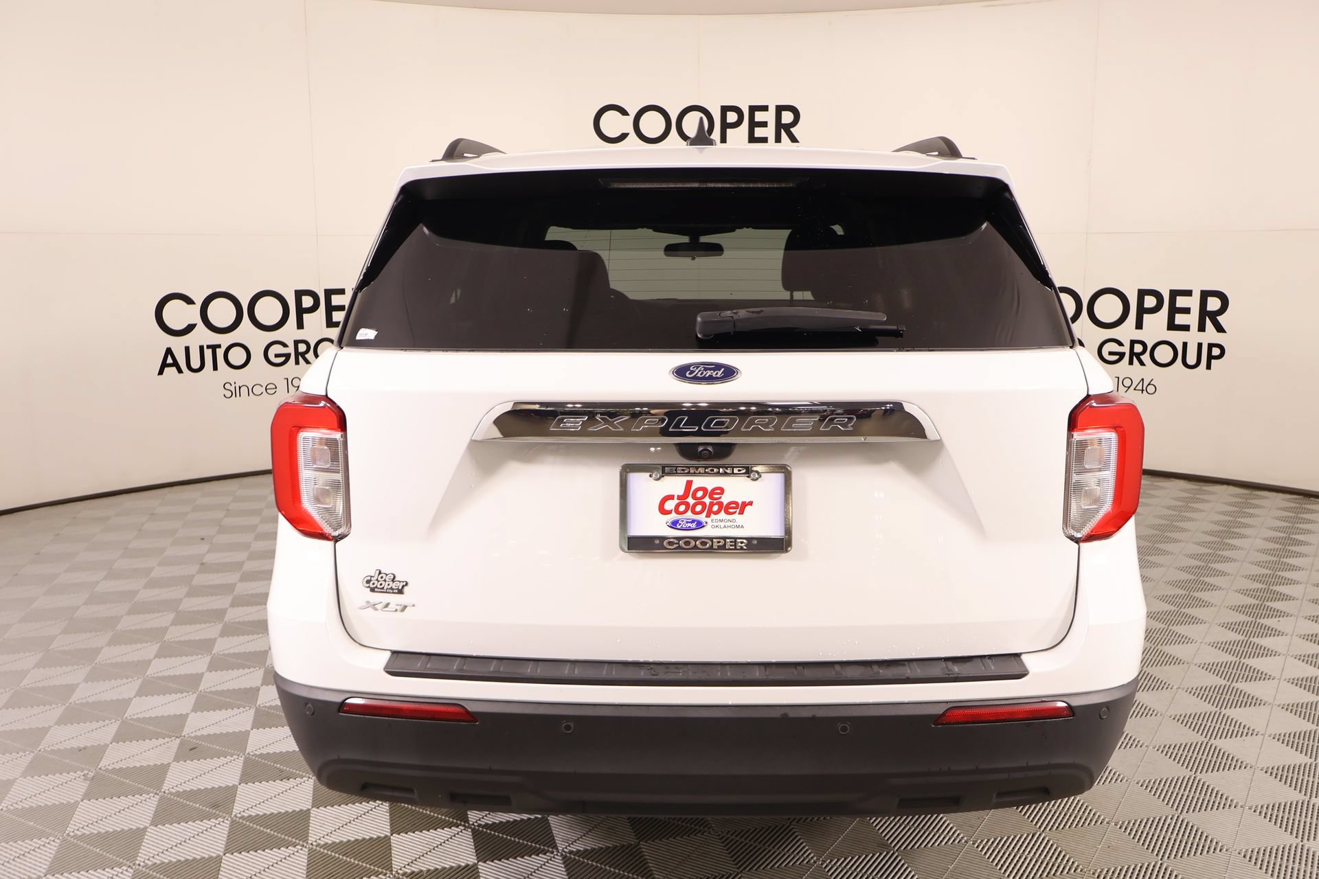 Used 2023 Ford Explorer XLT RWD image 22