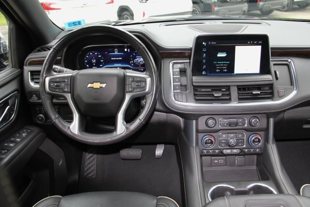 Used 2023 Chevrolet Suburban Premier AWD/4WD image 23