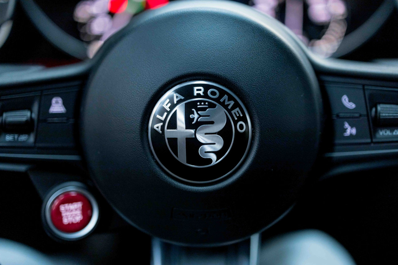 Used 2017 Alfa Romeo Giulia Quadrifoglio image 76