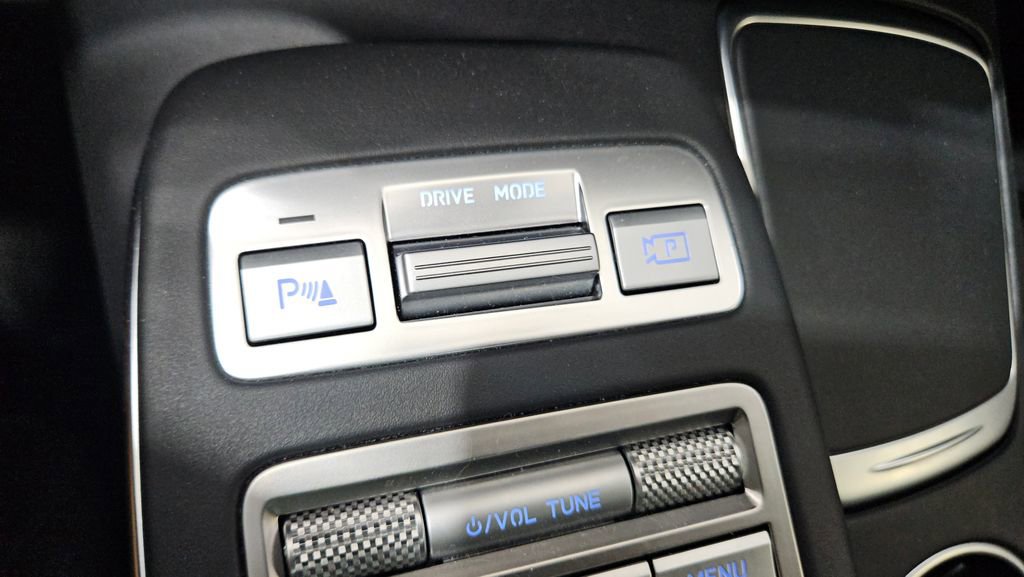 Used 2025 Genesis GV70 3.5T Sport w/ Sport Advanced Package image 29