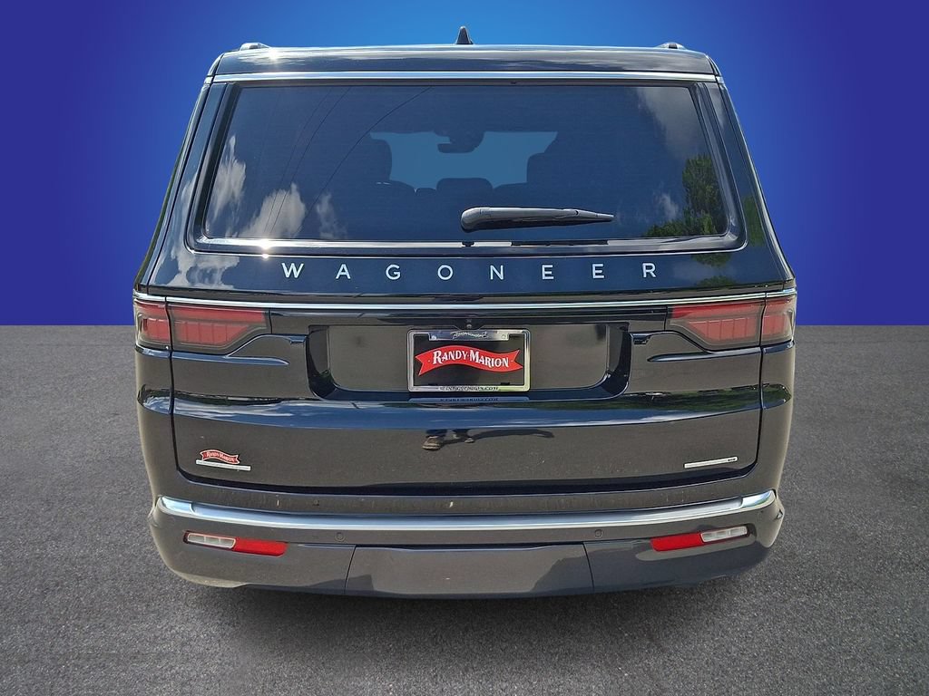 Used 2022 Jeep Wagoneer Series III w/ Premium Group I AWD/4WD image 5