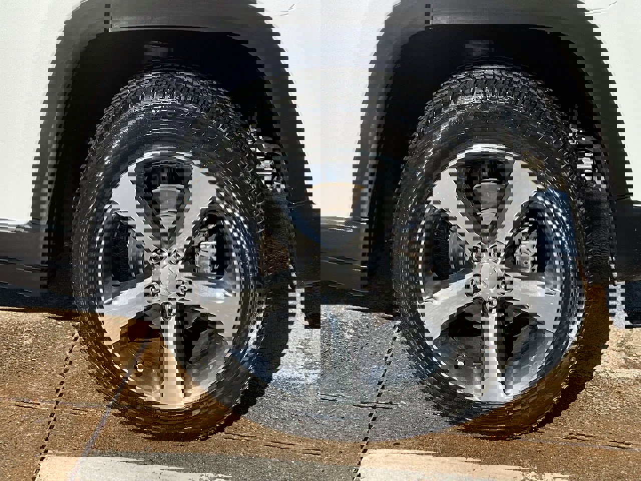 Used 2023 Jeep Grand Cherokee Limited w/ Trailer Tow Prep Group (B) image 8