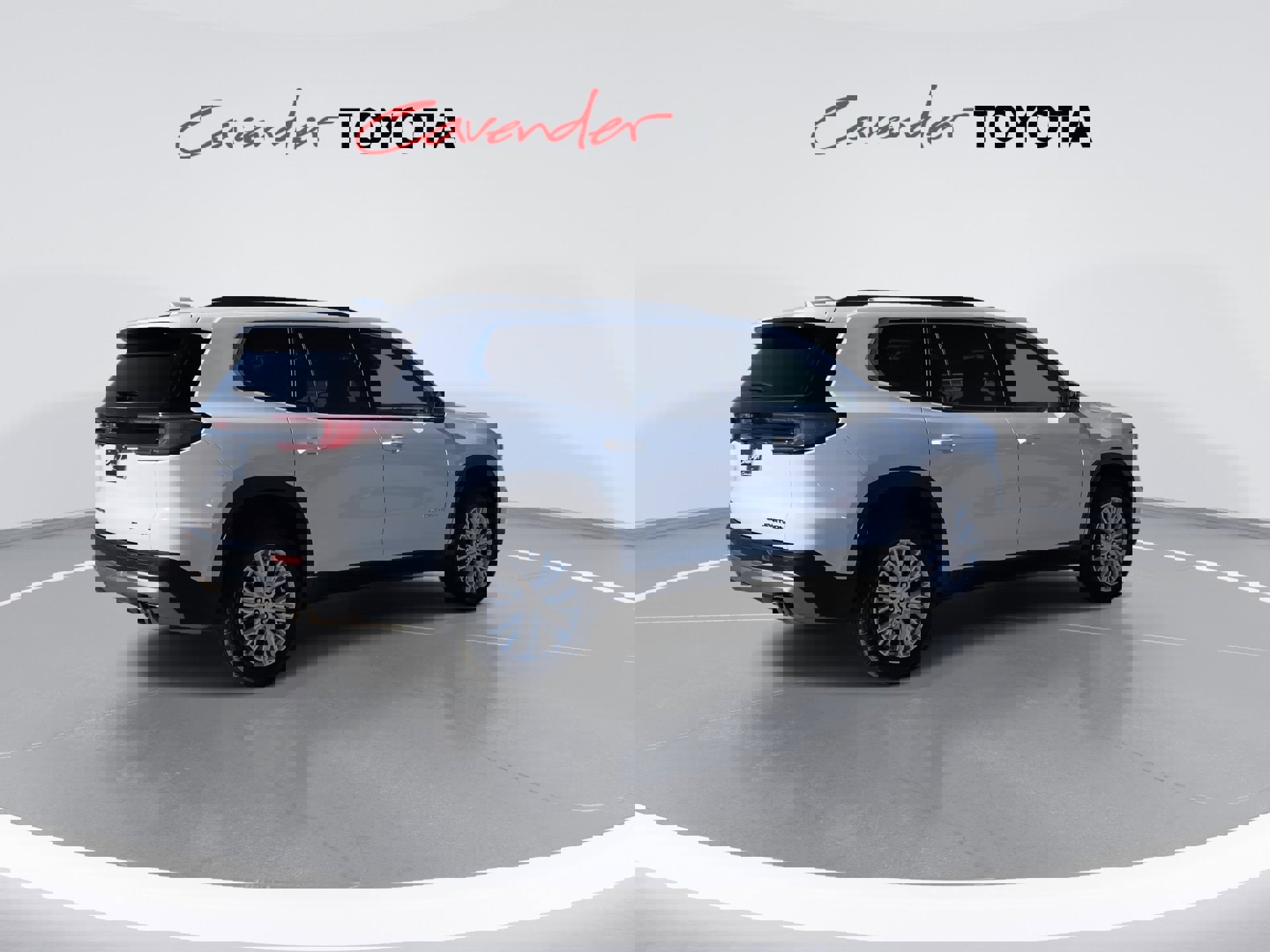 Used 2024 GMC Acadia Elevation image 8