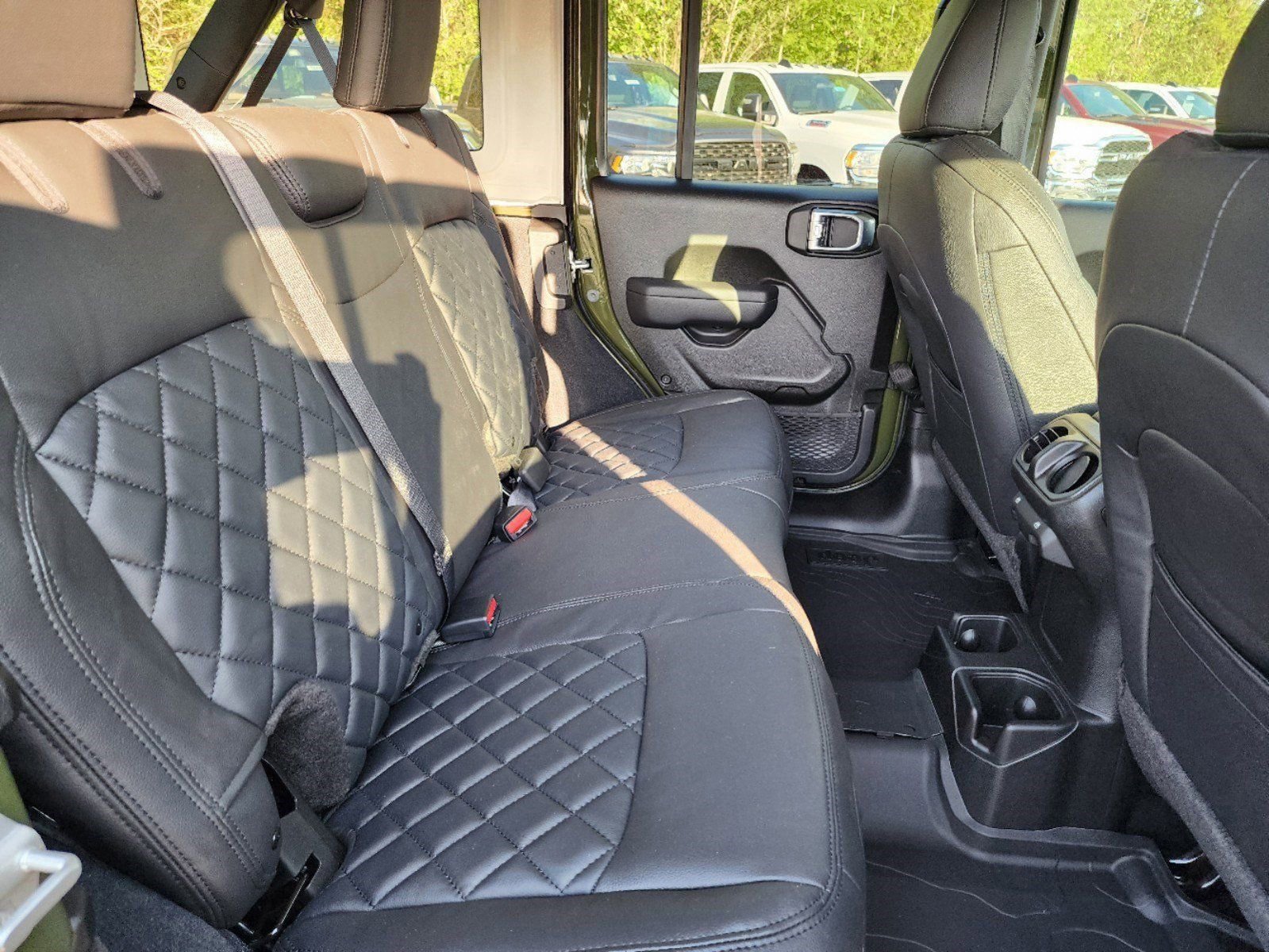 Used 2024 Jeep Wrangler Unlimited Sport AWD/4WD image 6