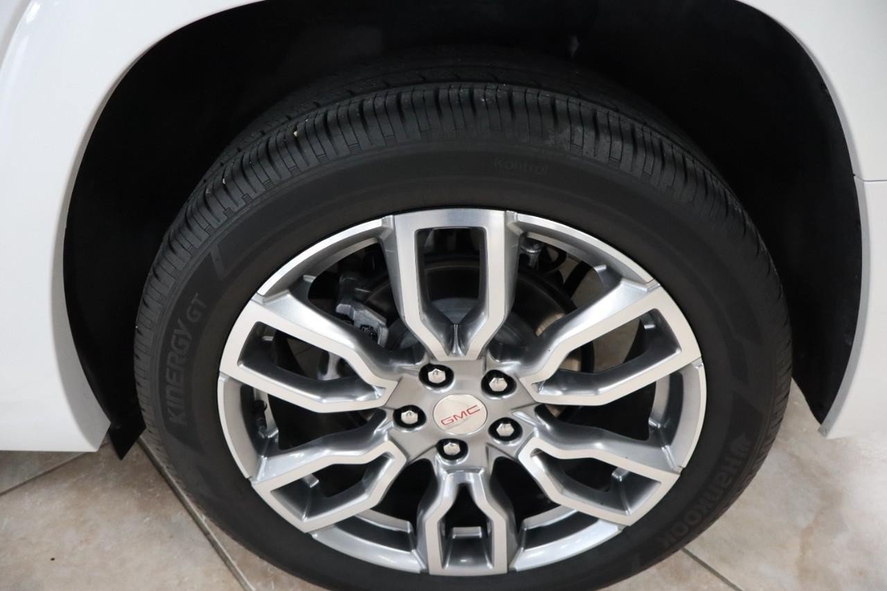 Used 2024 GMC Terrain Denali w/ Denali Premium Package AWD/4WD image 39