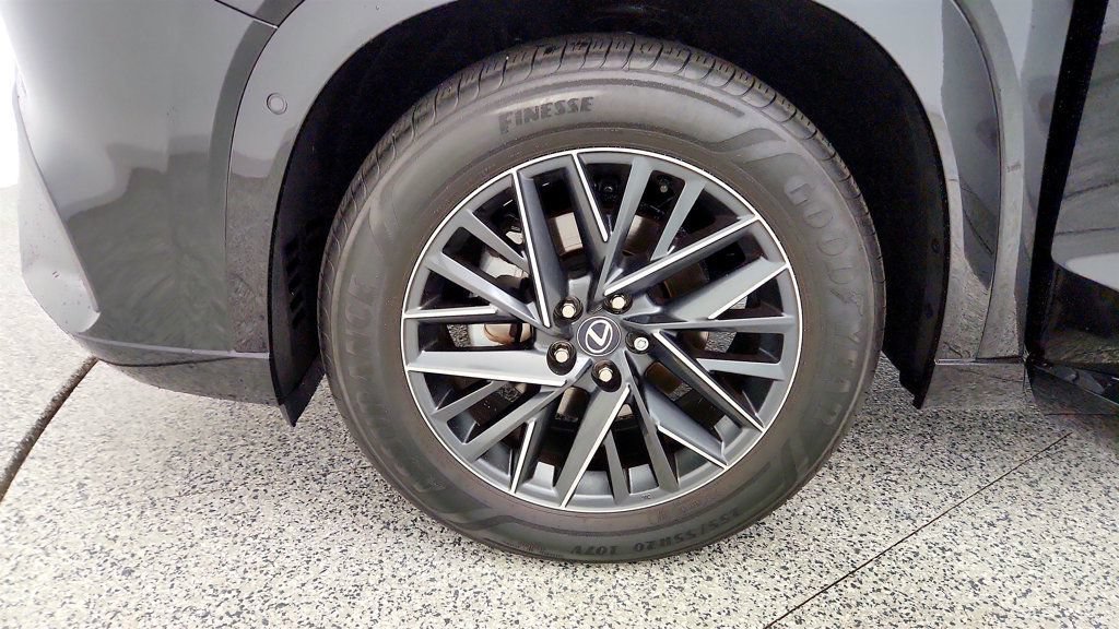 Used 2025 Lexus TX 350 AWD w/ Technology Package image 9