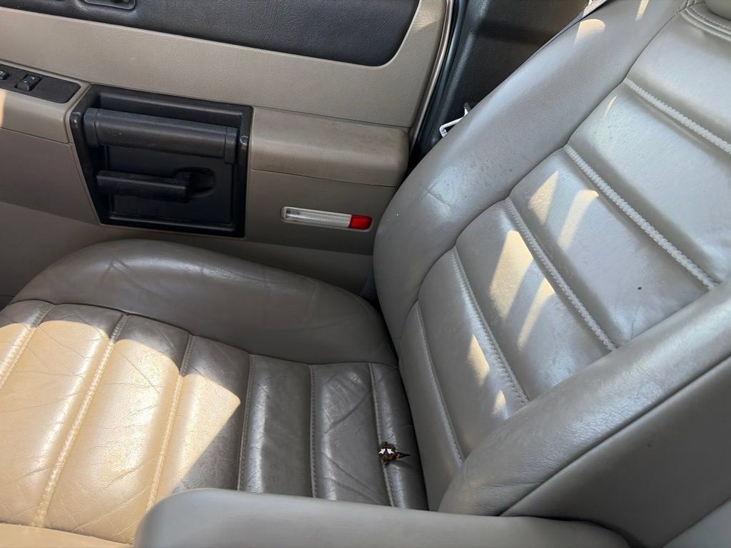 Used 2005 HUMMER H2 SUT w/ Preferred Equipment Group AWD/4WD image 19