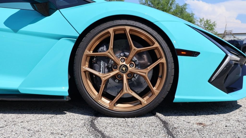 Used 2024 Lamborghini Revuelto AWD/4WD image 41