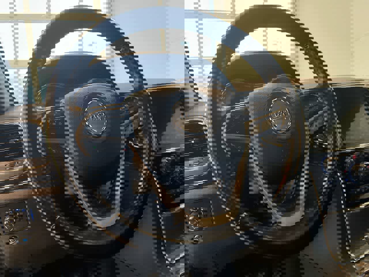 Used 2022 Jeep Grand Cherokee Limited image 14