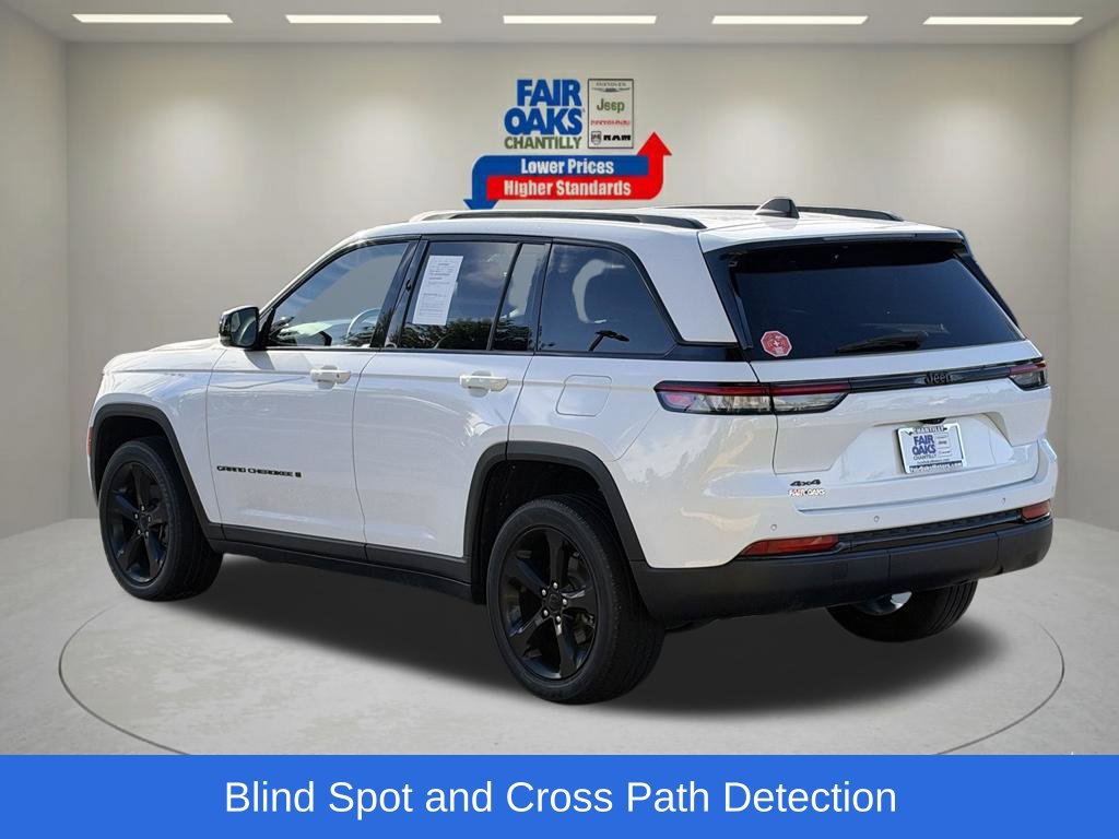 Certified 2023 Jeep Grand Cherokee Altitude AWD/4WD image 10