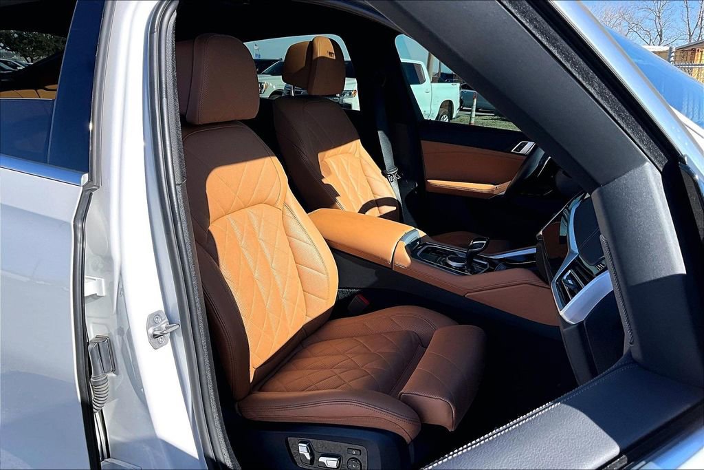 Used 2023 BMW X6 xDrive40i image 10